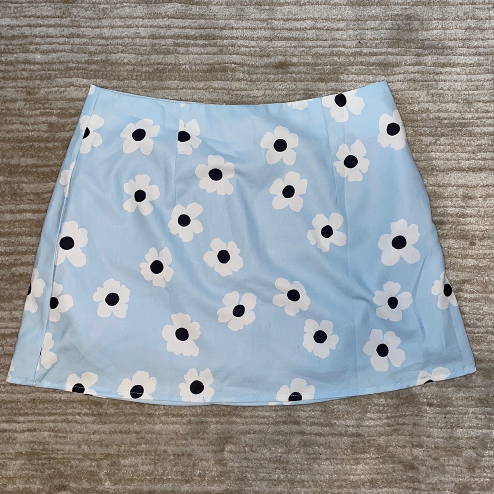 Boutique Flower Skirt Size Small